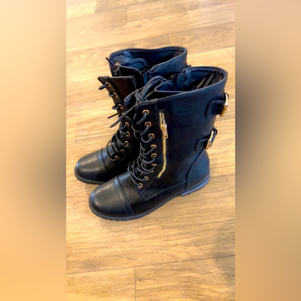 Black Boots